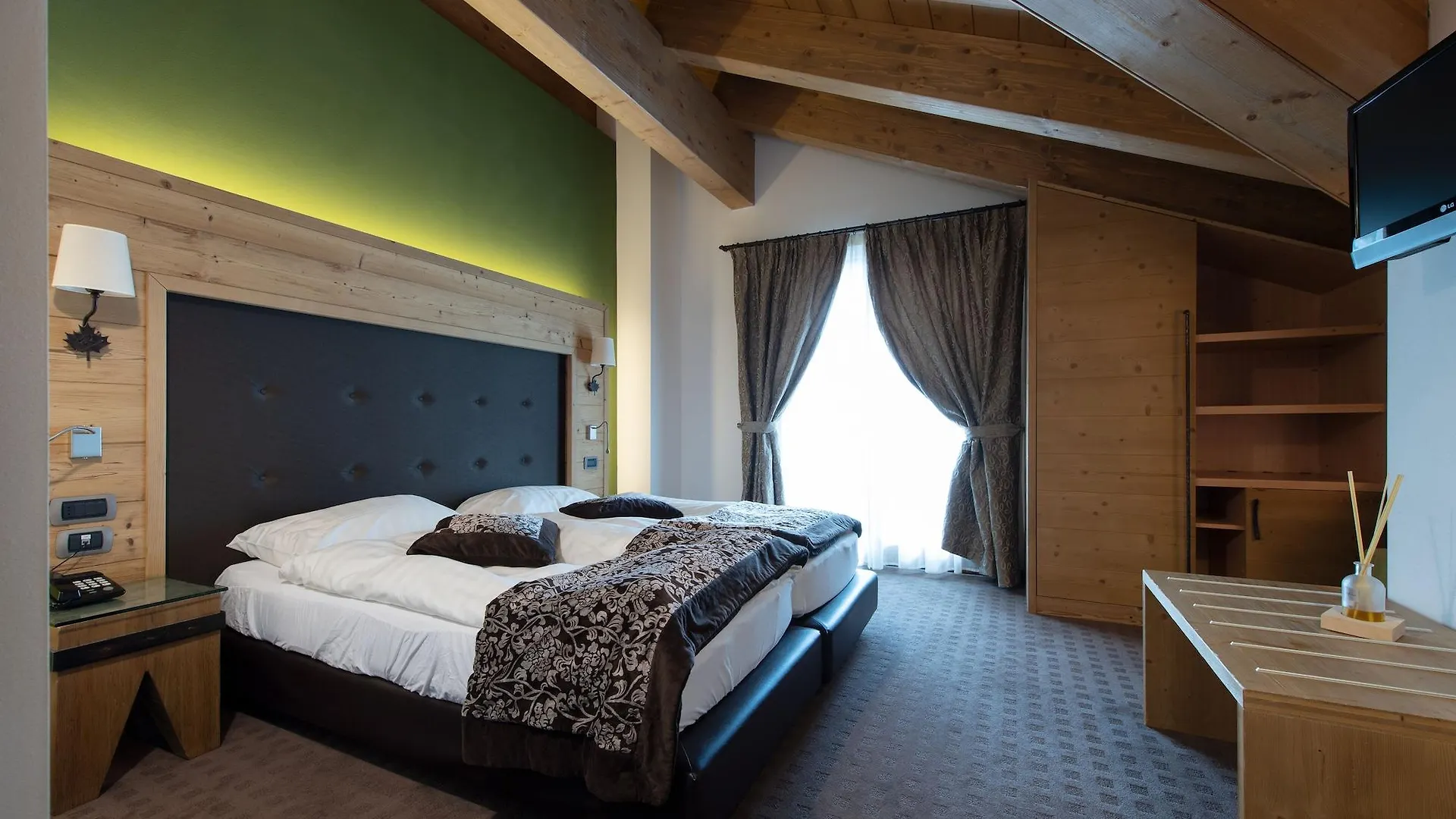 Hotel Vedig Santa Caterina Valfurva 4*,  Italy