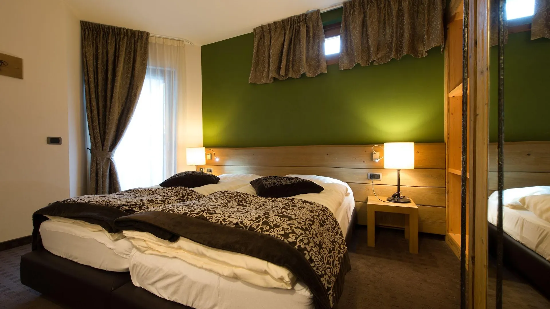 סנטה קתרינה ואלפורבה Hotel Vedig איטליה
